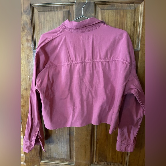 NWT TOPSHOP CROPPED BUTTON DOWN - Picture 2 of 4